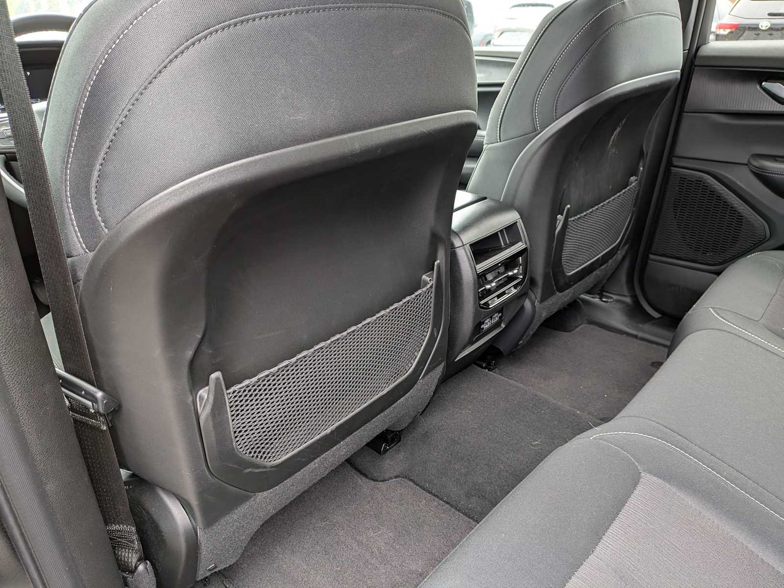 Used 2025 Jeep Grand Cherokee Laredo X w/ Luxury Tech Group I AWD/4WD image 17