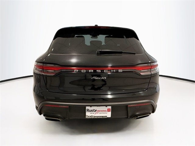 Used 2023 Porsche Macan image 6