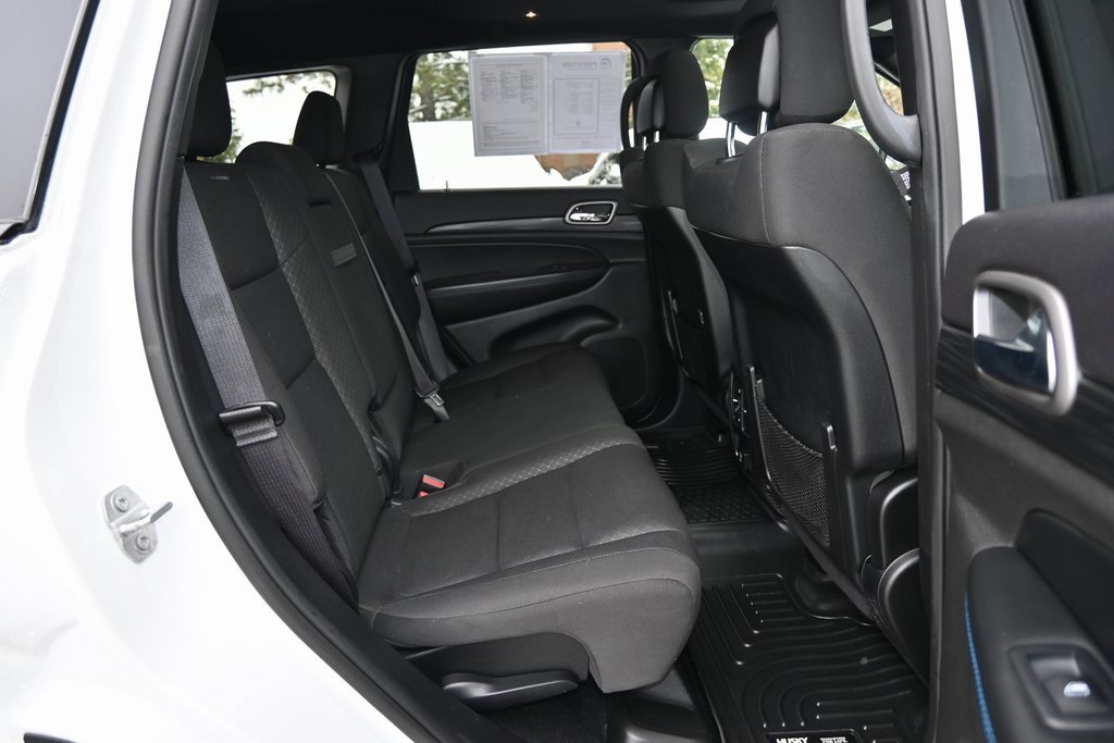 Used 2019 Jeep Grand Cherokee Laredo image 11