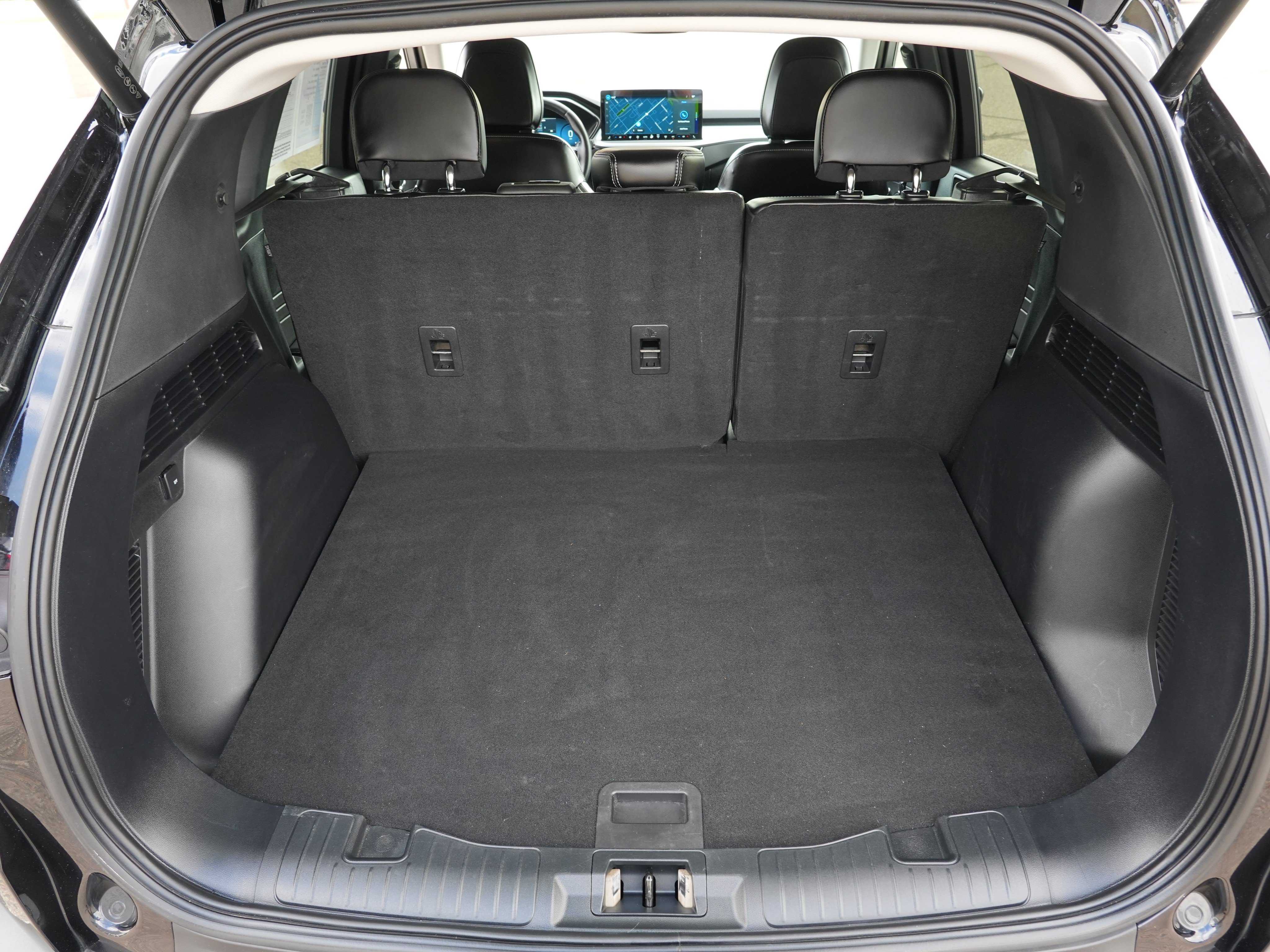 Used 2024 Ford Escape Platinum AWD/4WD image 29