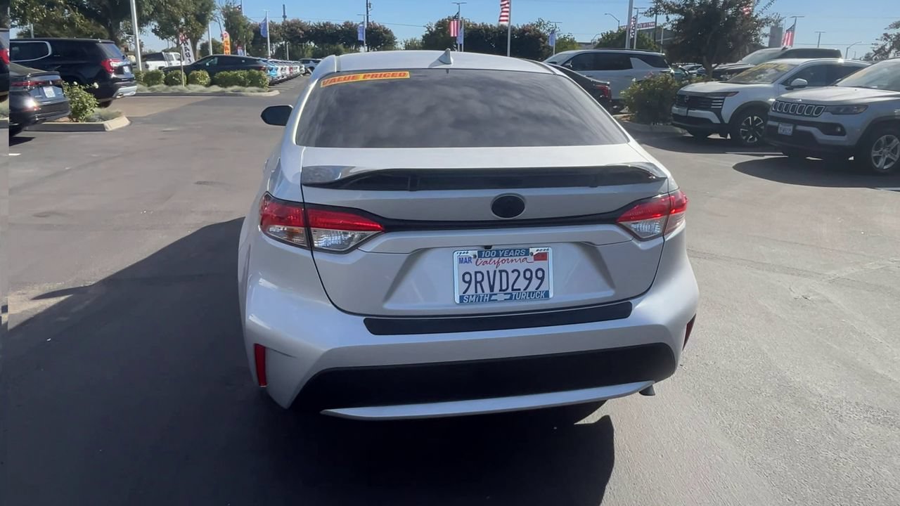 Used 2022 Toyota Corolla LE FWD image 6