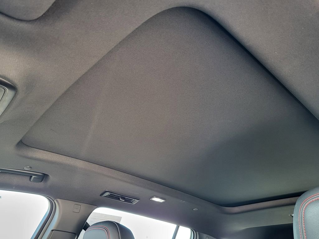 Used 2024 Chevrolet Traverse RS image 19