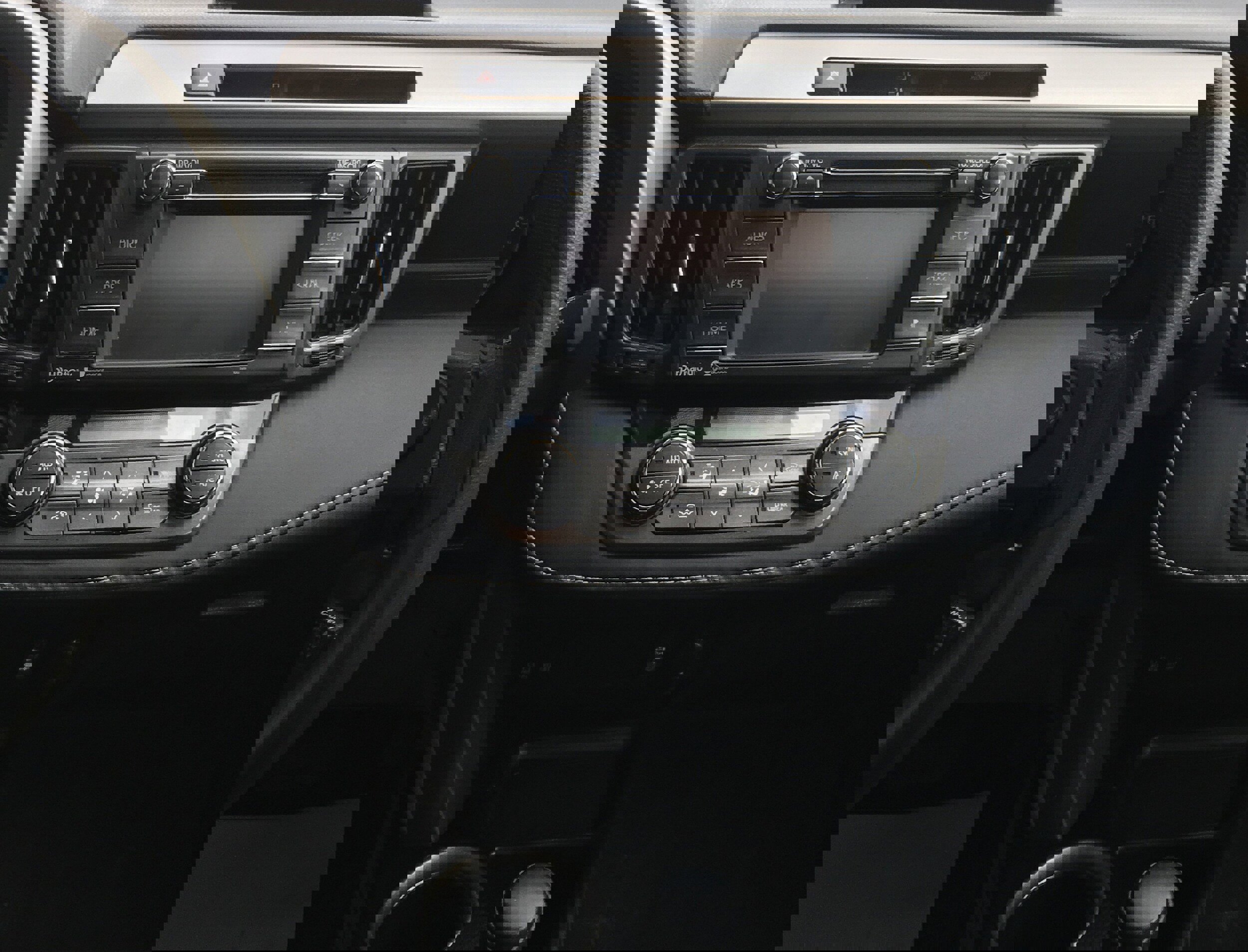 Used 2015 Toyota RAV4 XLE image 12