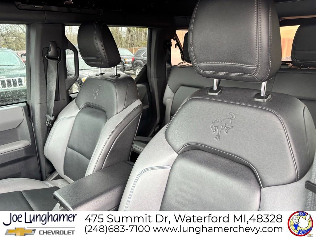 Used 2021 Ford Bronco Black Diamond w/ Sasquatch Package image 14