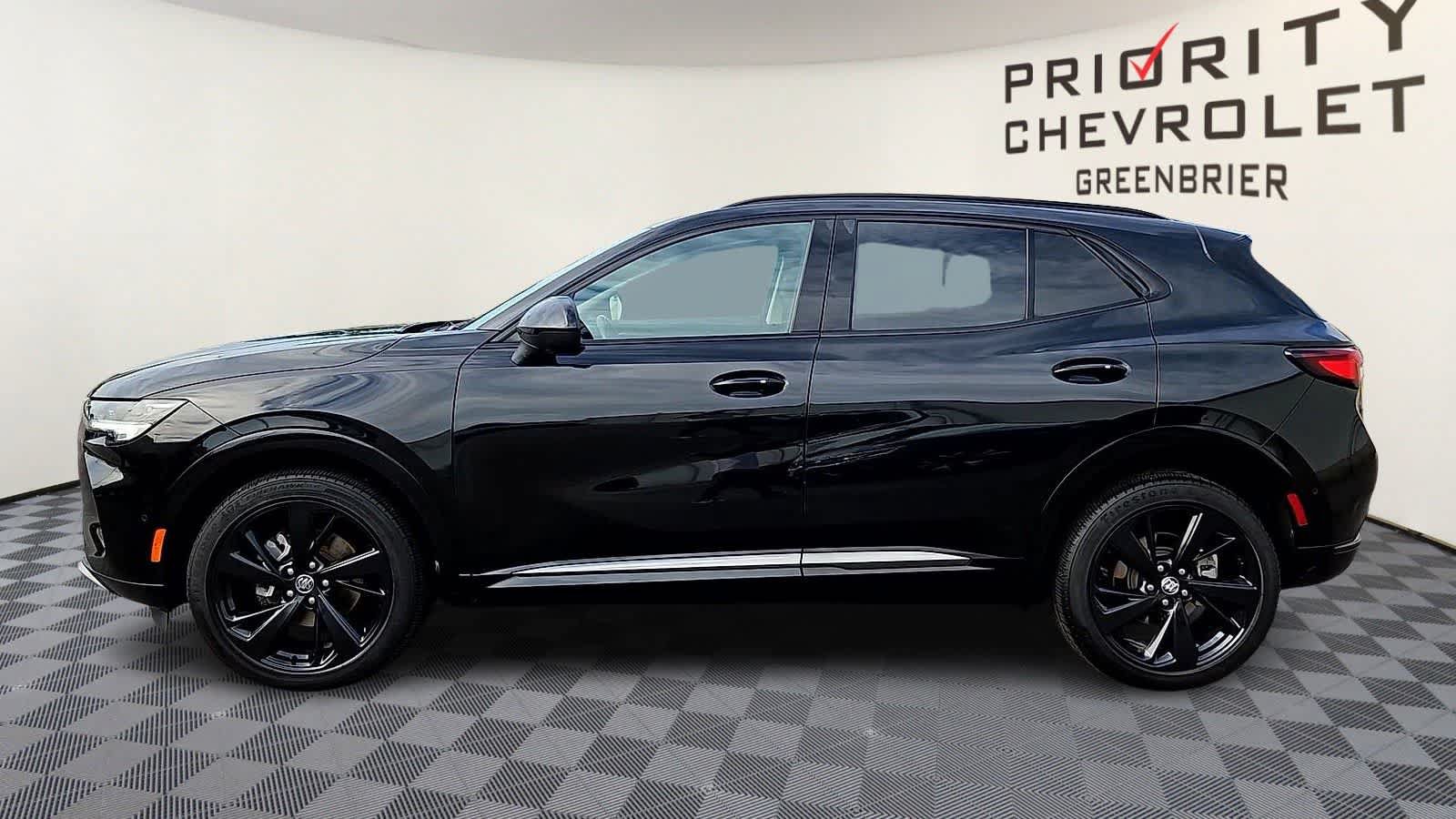 Used 2022 Buick Envision Essence w/ Technology Package II FWD image 5