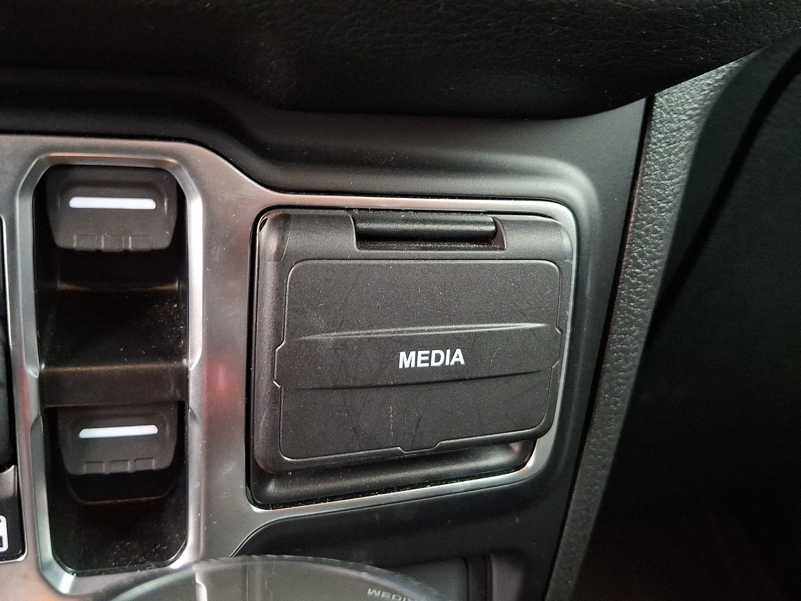 Used 2025 Jeep Gladiator Sport AWD/4WD image 22