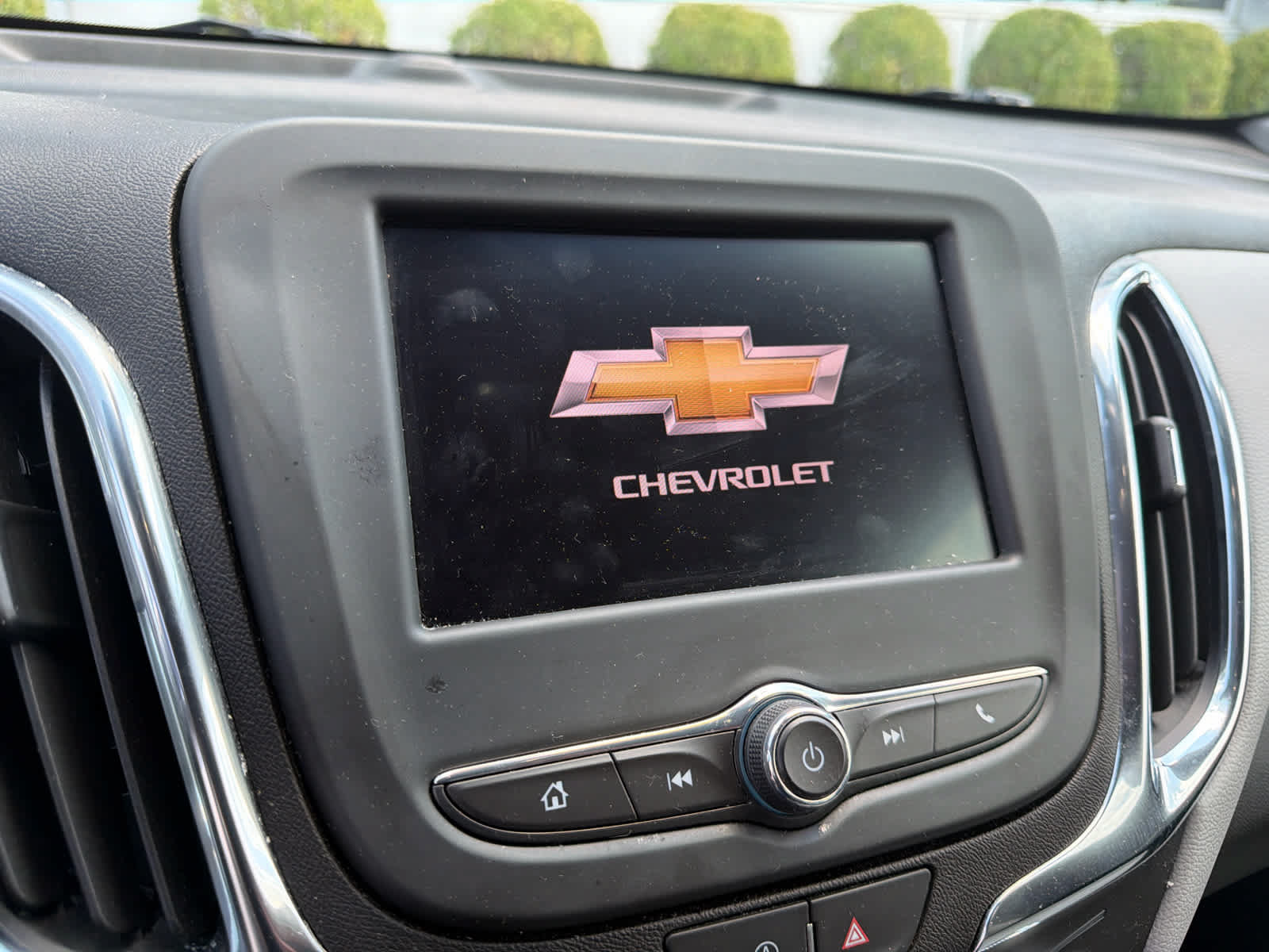 Certified 2024 Chevrolet Equinox LS w/ LS Convenience Package AWD/4WD image 9