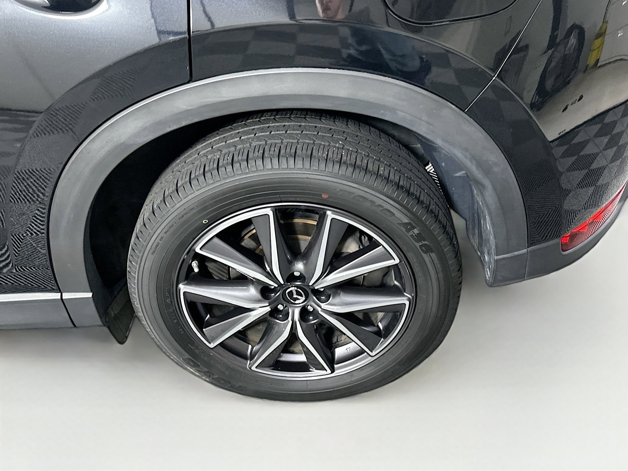 Used 2018 MAZDA CX-5 Grand Touring w/ Premium Package FWD image 11