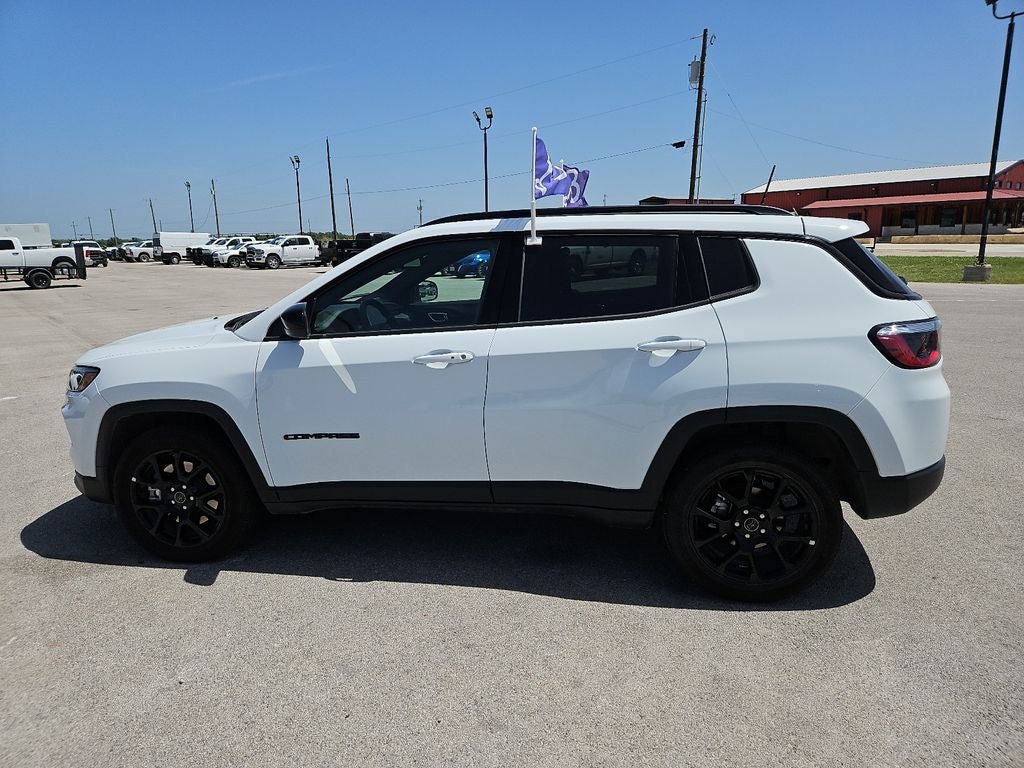 Certified 2026 Jeep Compass Latitude AWD/4WD image 3