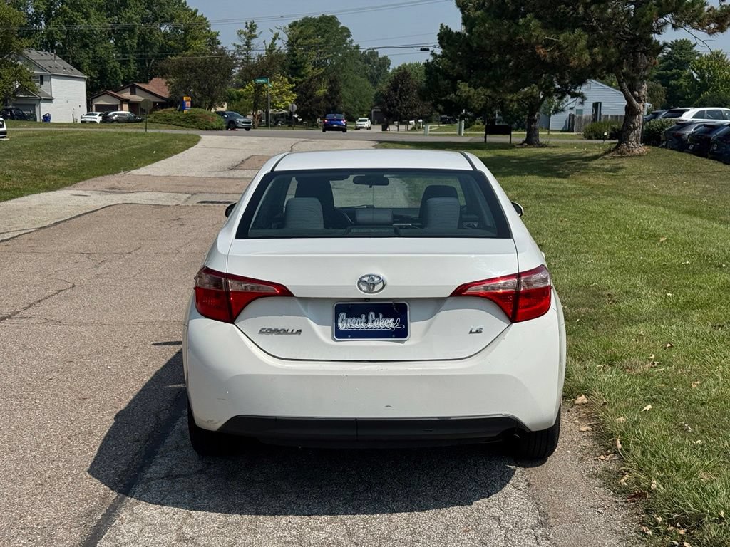 Used 2017 Toyota Corolla LE FWD image 4