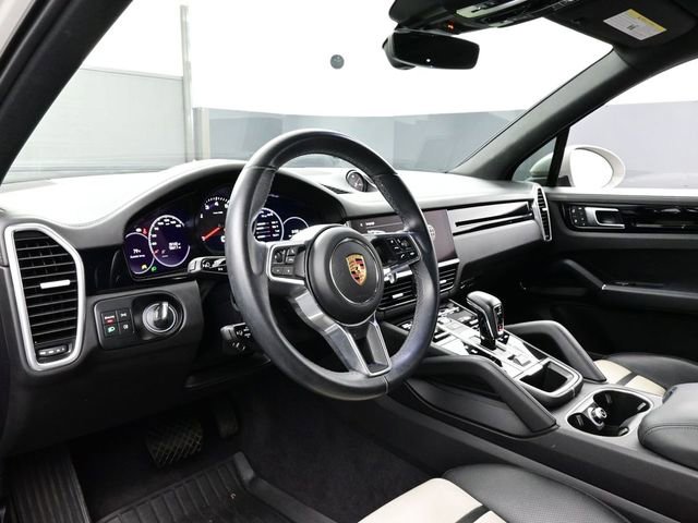 Certified 2023 Porsche Cayenne AWD/4WD image 4