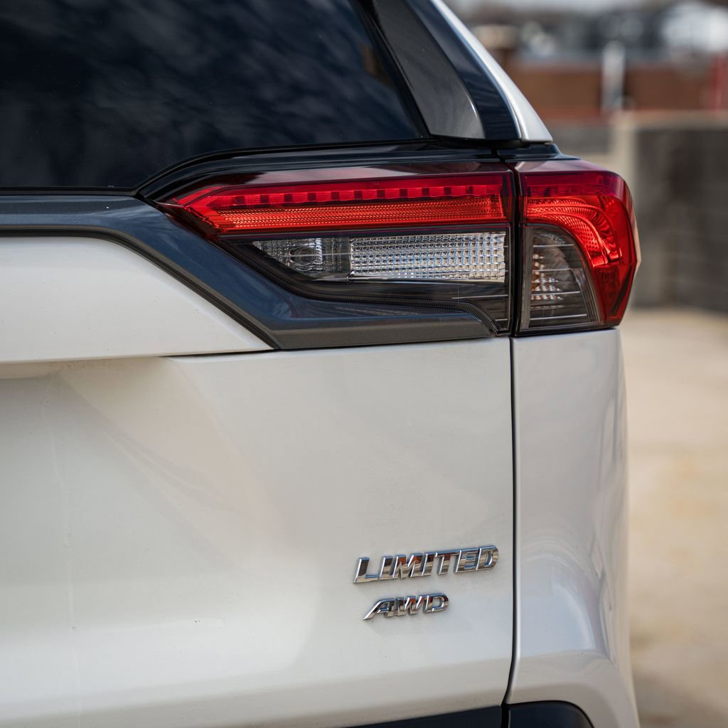 Used 2019 Toyota RAV4 Limited w/ Advanced Technology Package image 6