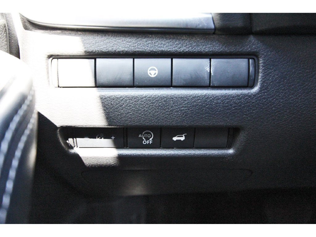 Used 2024 Nissan Rogue SV FWD image 23