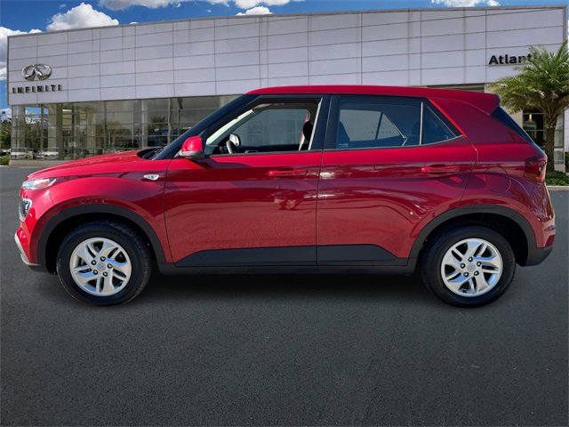 Used 2023 Hyundai Venue SE image 3