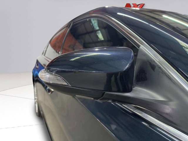 Used 2018 Toyota Avalon Limited image 48