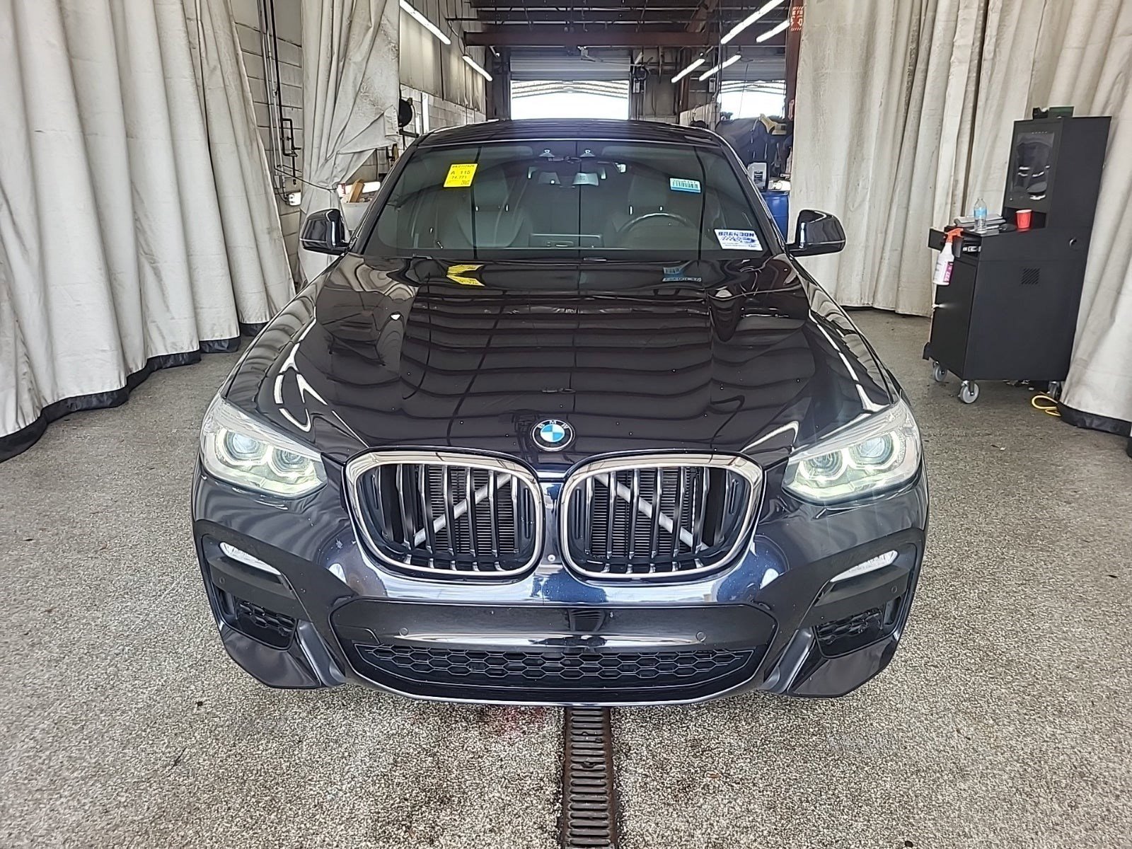 Used 2019 BMW X4 xDrive30i AWD/4WD image 2