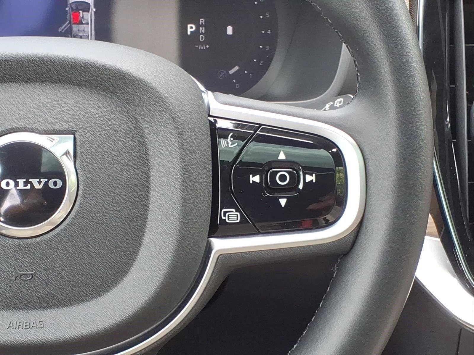 Certified 2026 Volvo XC90 B6 Plus AWD/4WD image 11