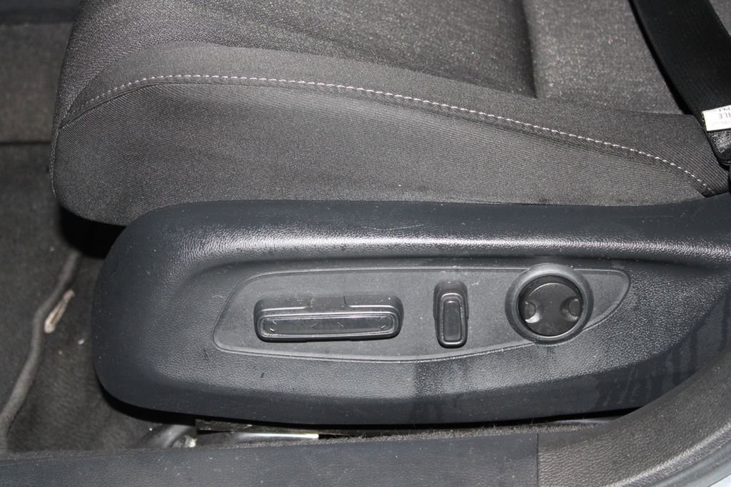 Used 2023 Honda Accord EX image 11
