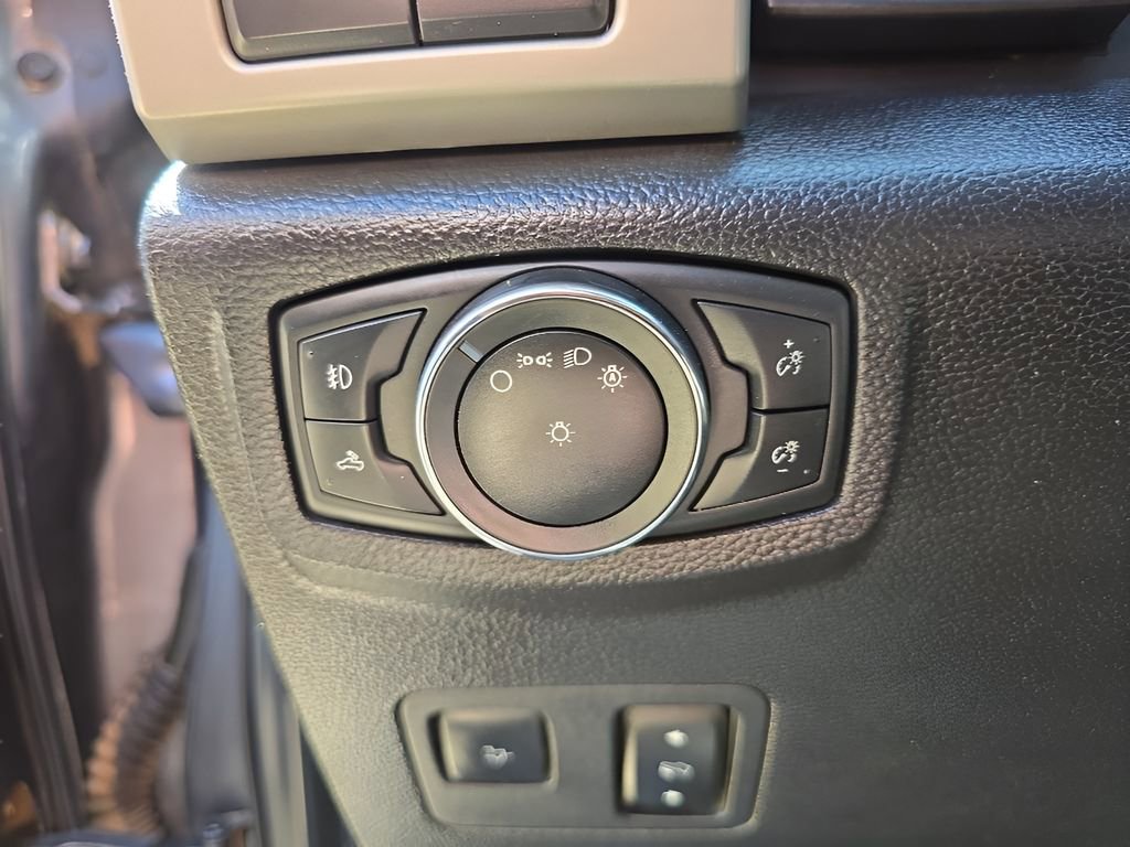 Used 2021 Ford F250 Lariat w/ Lariat Ultimate Package AWD/4WD image 36