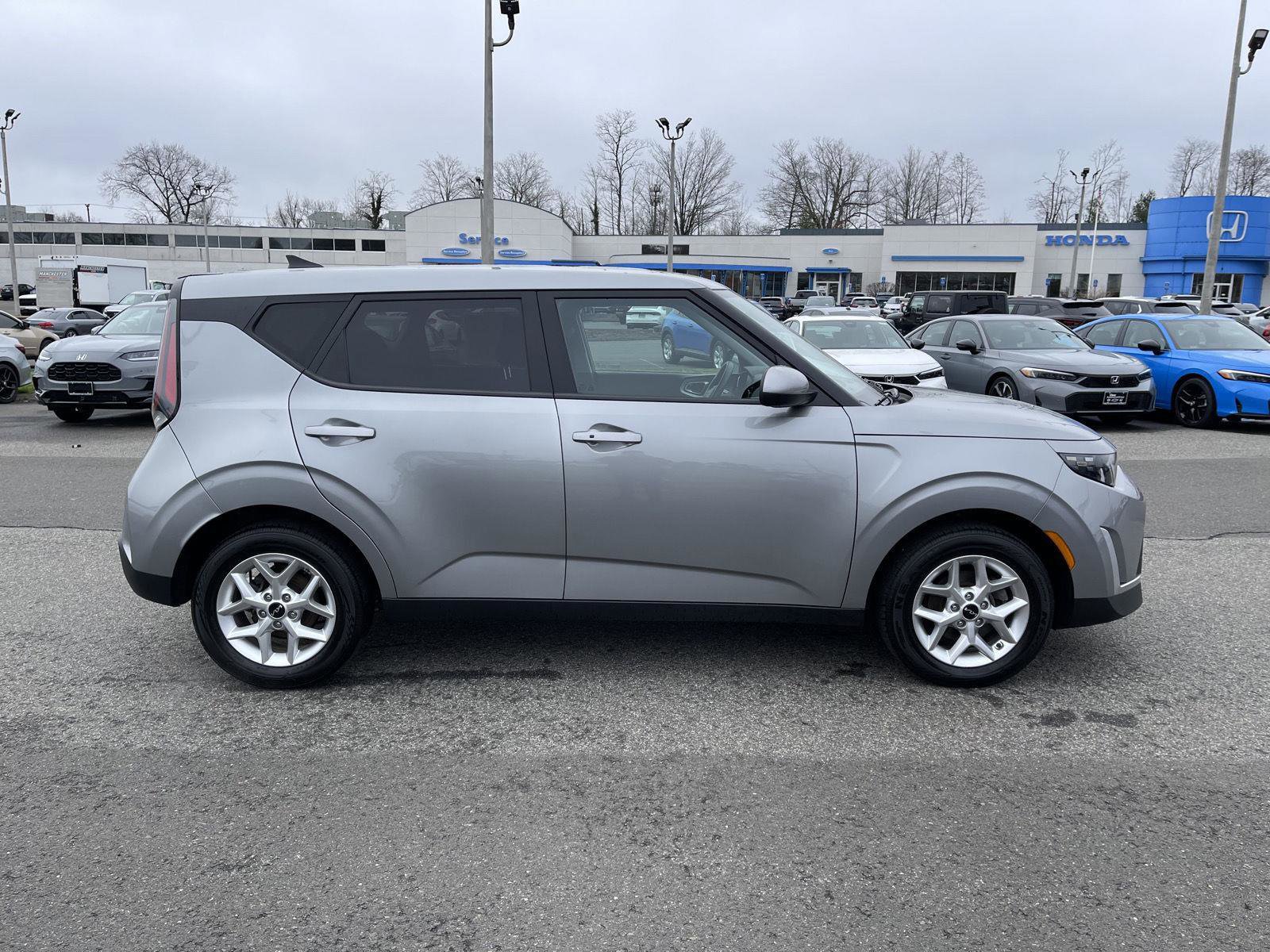 Used 2023 Kia Soul S image 21