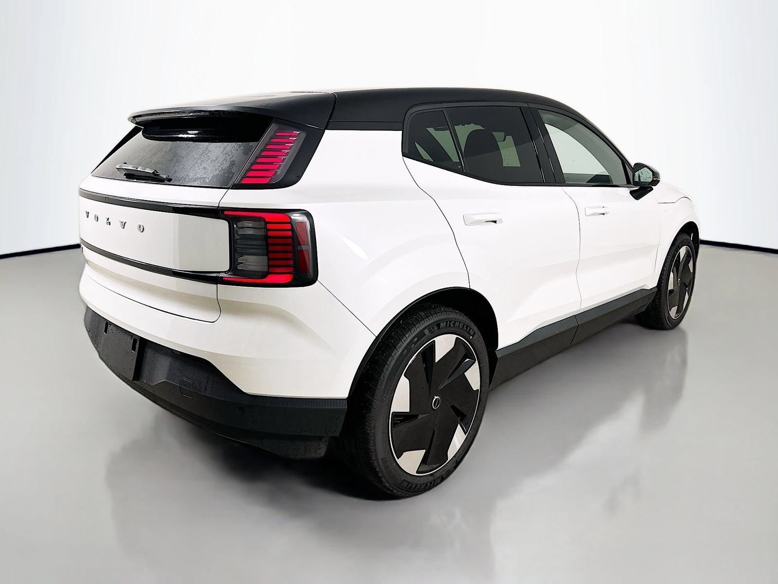 New 2026 Volvo EX30 Plus w/ Protection Package Premier AWD/4WD image 5