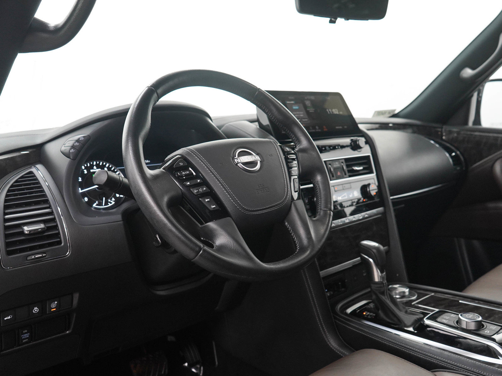 Used 2022 Nissan Armada Platinum w/ Captain's Chairs Package AWD/4WD image 29