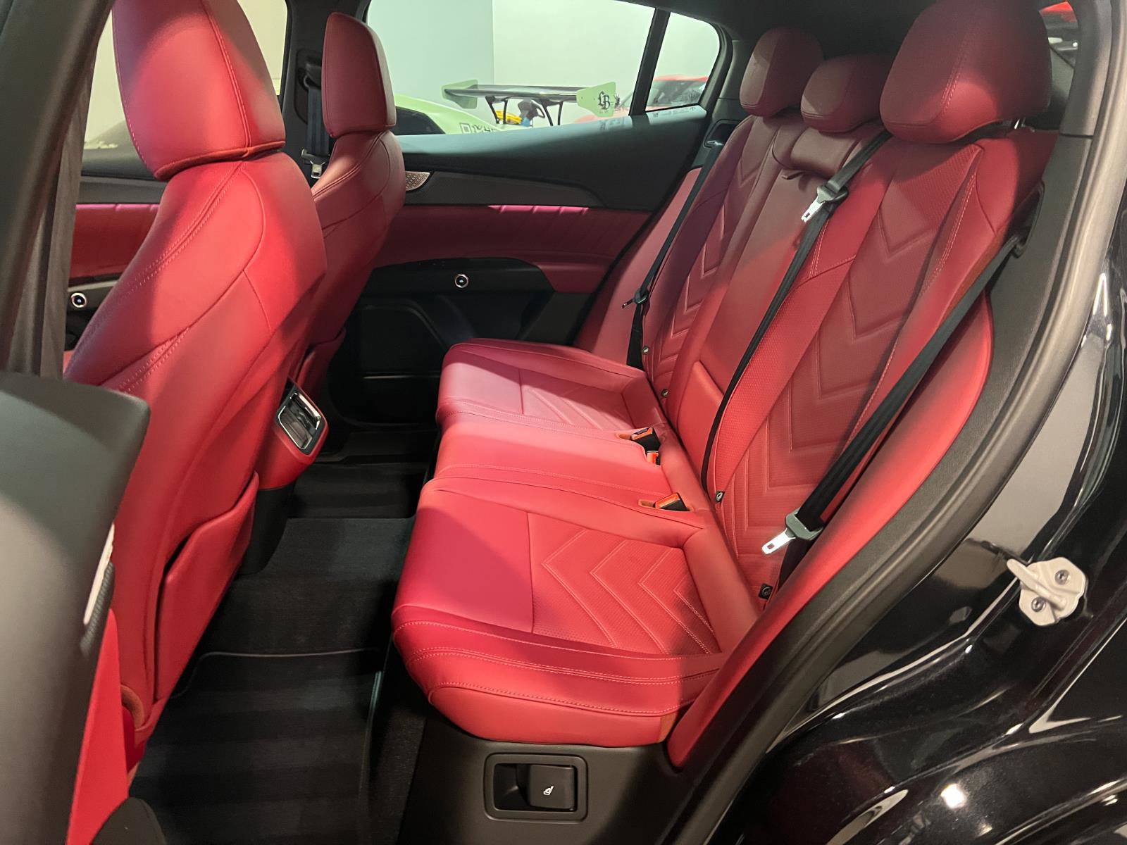 Used 2024 Maserati Grecale Trofeo image 31