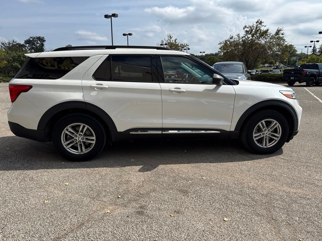 Used 2023 Ford Explorer XLT w/ Equipment Group 202A RWD image 13