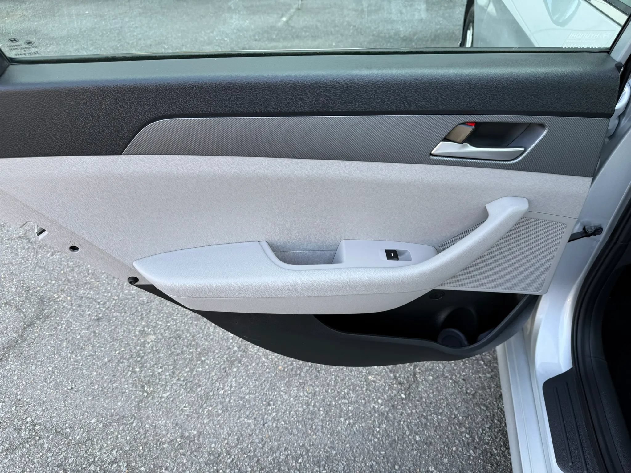 Used 2018 Hyundai Sonata SE FWD image 22