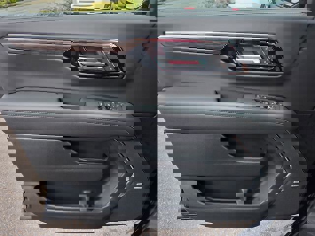 New 2026 Chevrolet Suburban Premier w/ Sun And Tow Package image 18