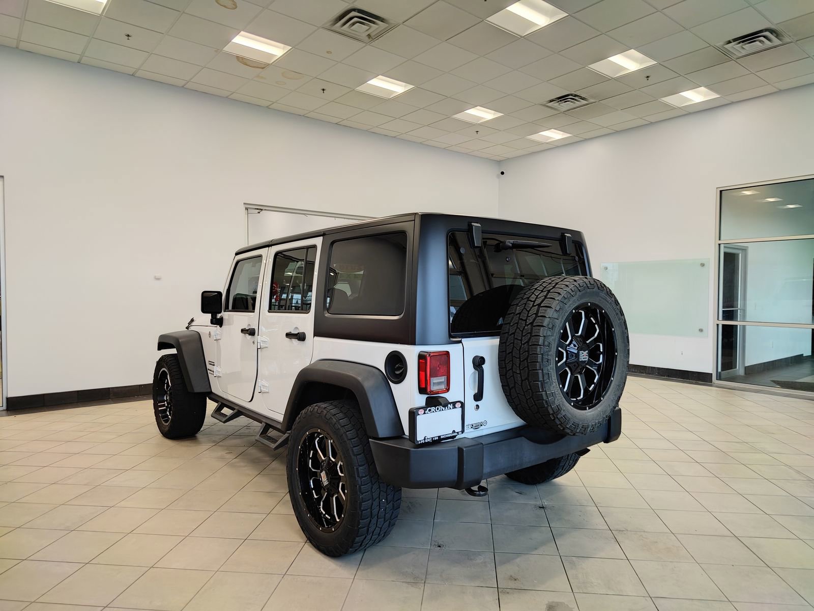 Used 2018 Jeep Wrangler Unlimited Sport S image 5
