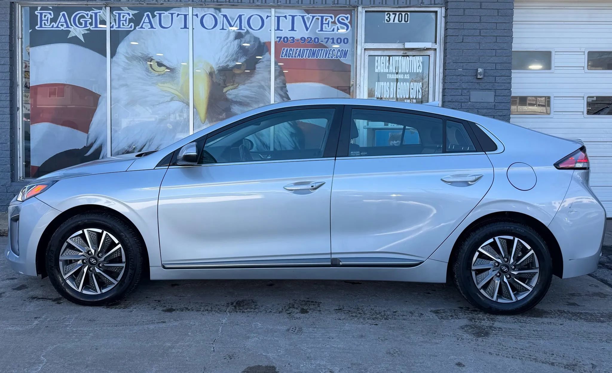 Used 2021 Hyundai Ioniq Limited image 6