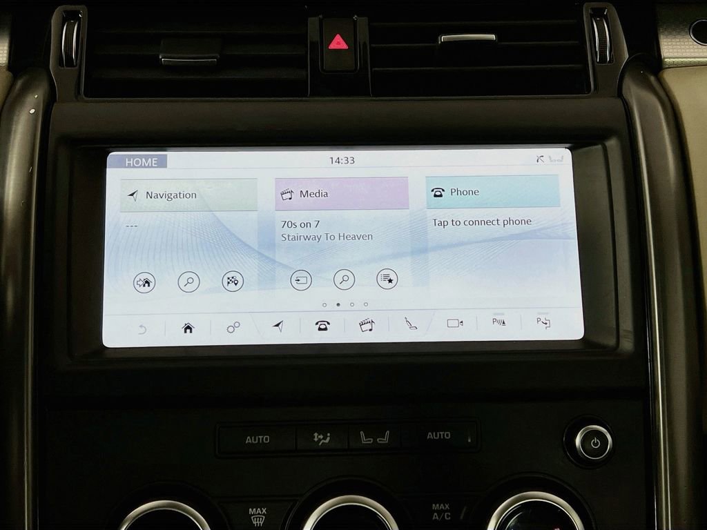 Used 2020 Land Rover Discovery Landmark AWD/4WD image 15