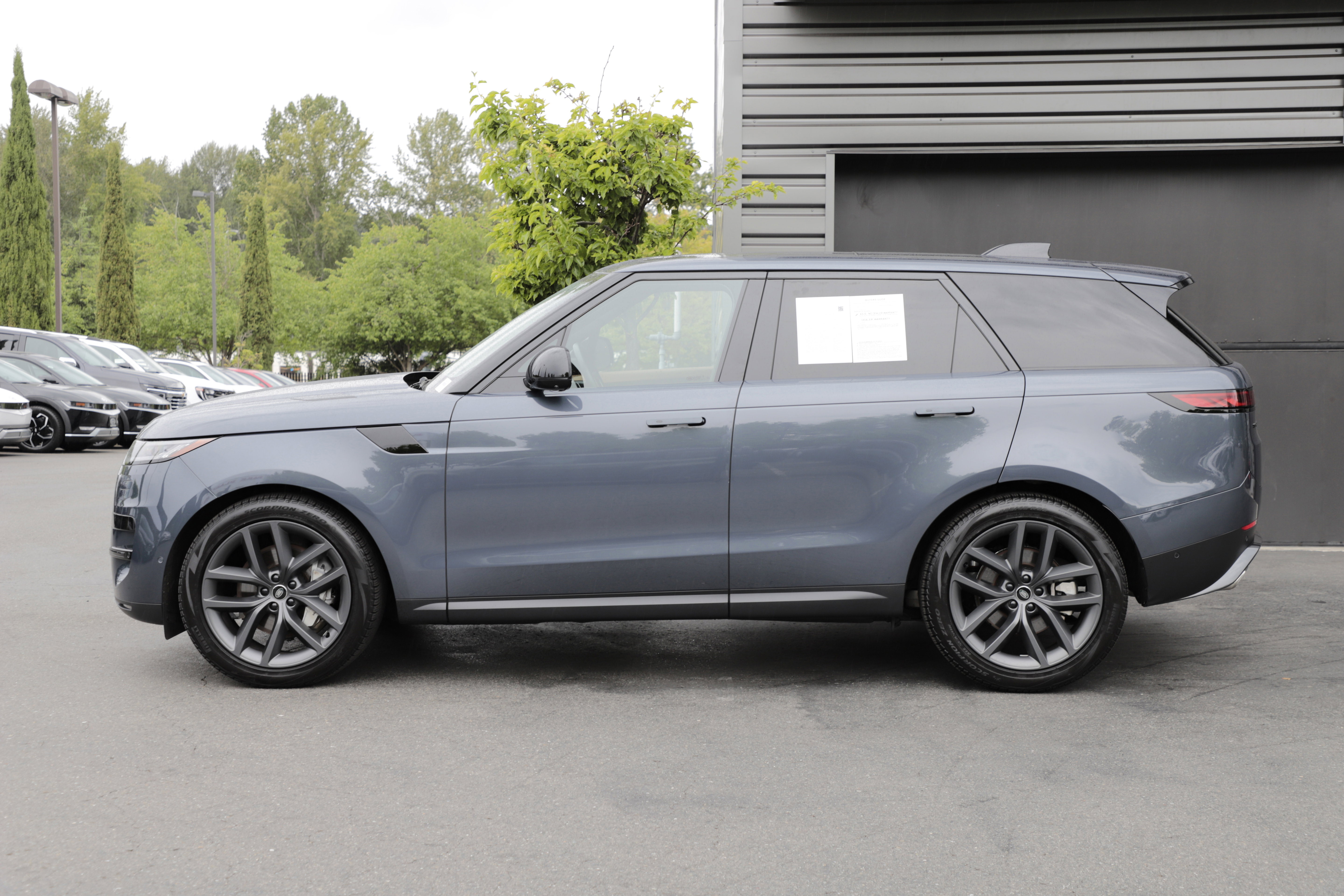 Certified 2025 Land Rover Range Rover Sport SE AWD/4WD image 5