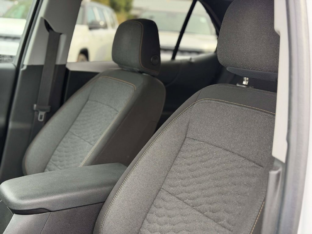 Used 2021 Chevrolet Equinox LT FWD image 21