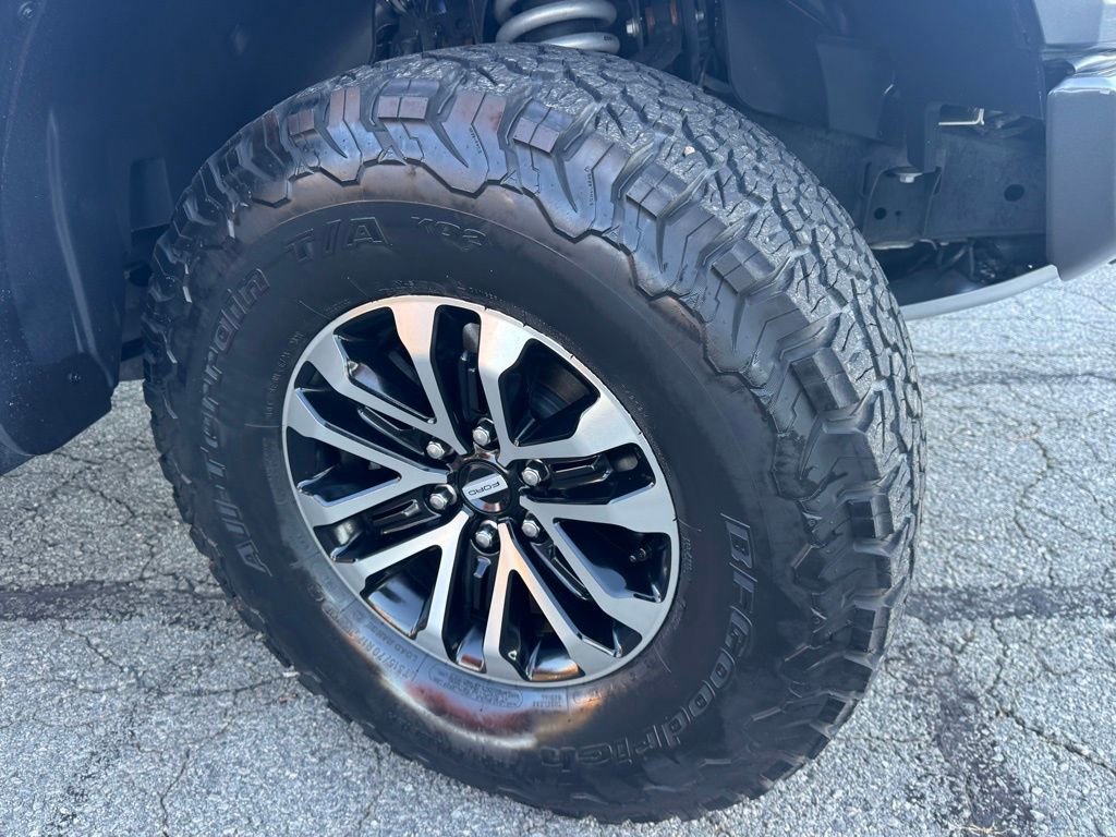 Used 2017 Ford F150 Raptor w/ Equipment Group 802A Luxury image 41