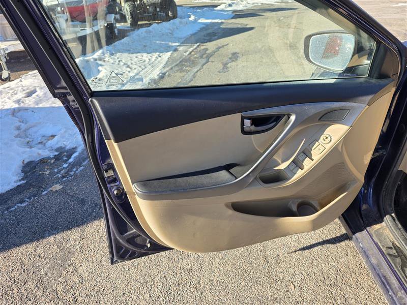 Used 2013 Hyundai Elantra GLS image 11