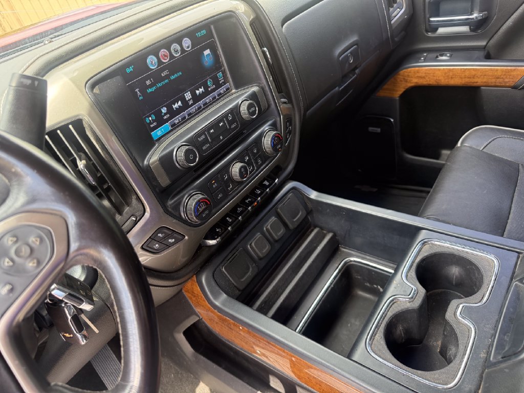 Used 2018 Chevrolet Silverado 2500 High Country w/ Duramax Plus Package AWD/4WD image 15