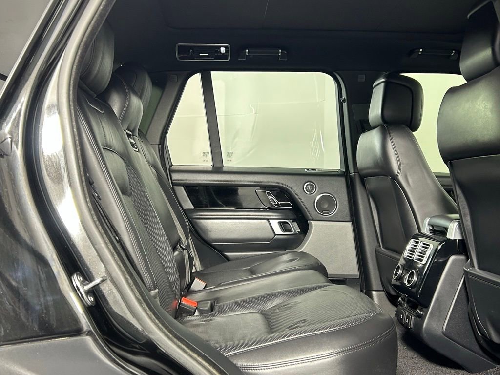 Used 2020 Land Rover Range Rover HSE image 12
