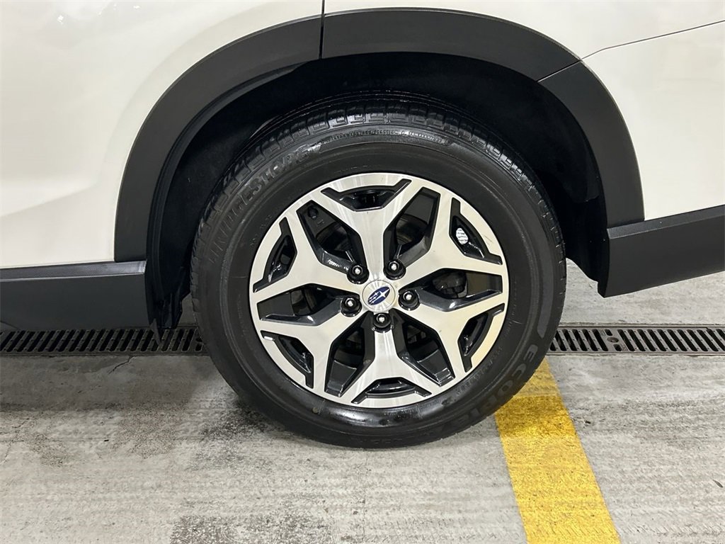 Used 2020 Subaru Forester Premium image 11