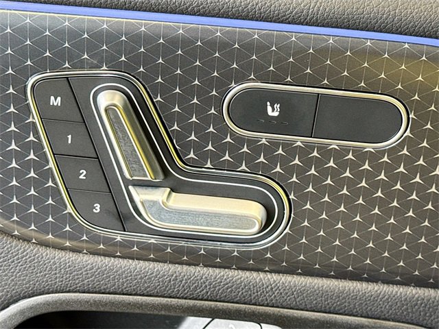 Certified 2025 Mercedes-Benz GLB 250 4MATIC image 21