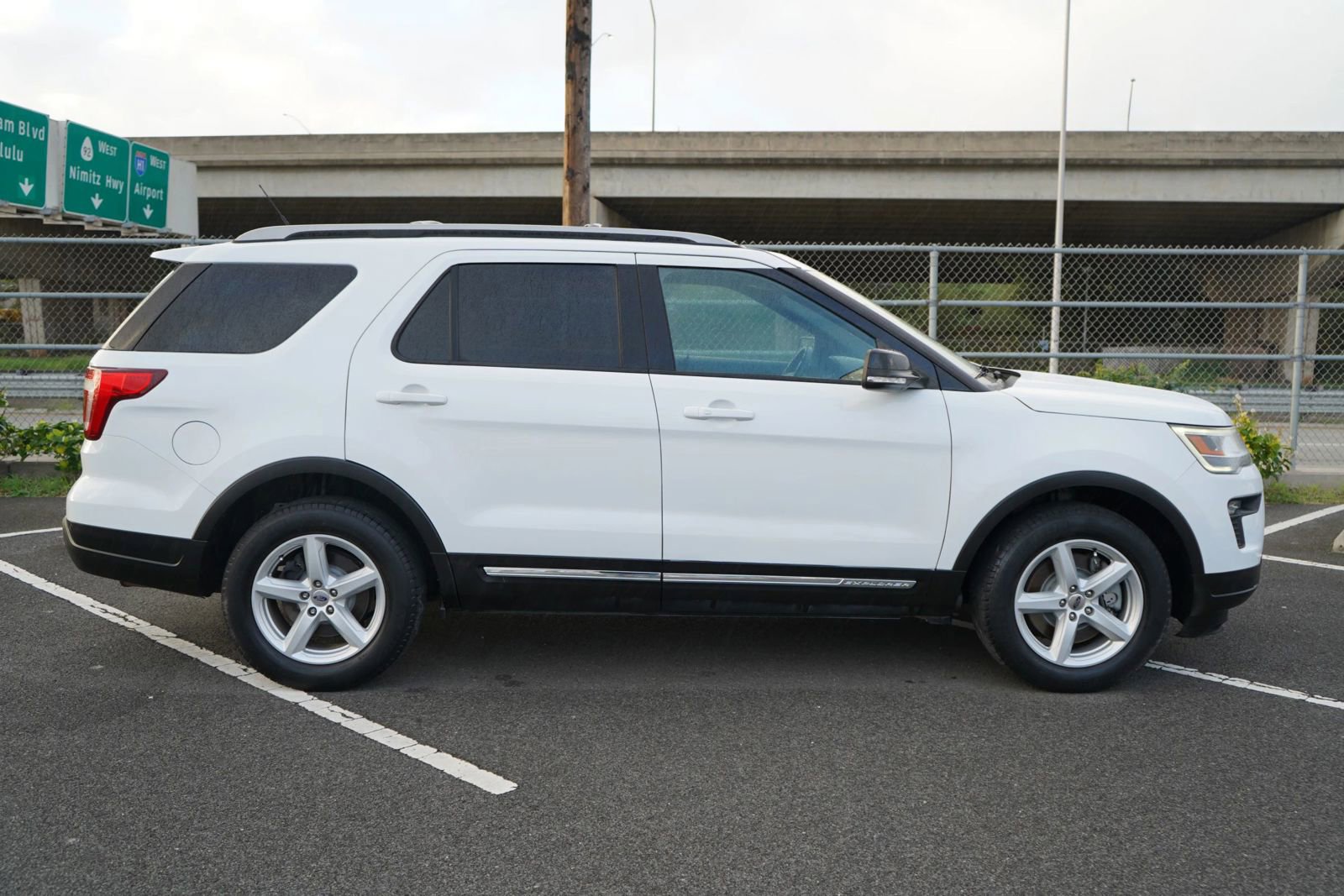 Used 2018 Ford Explorer XLT w/ Equipment Group 201A image 24