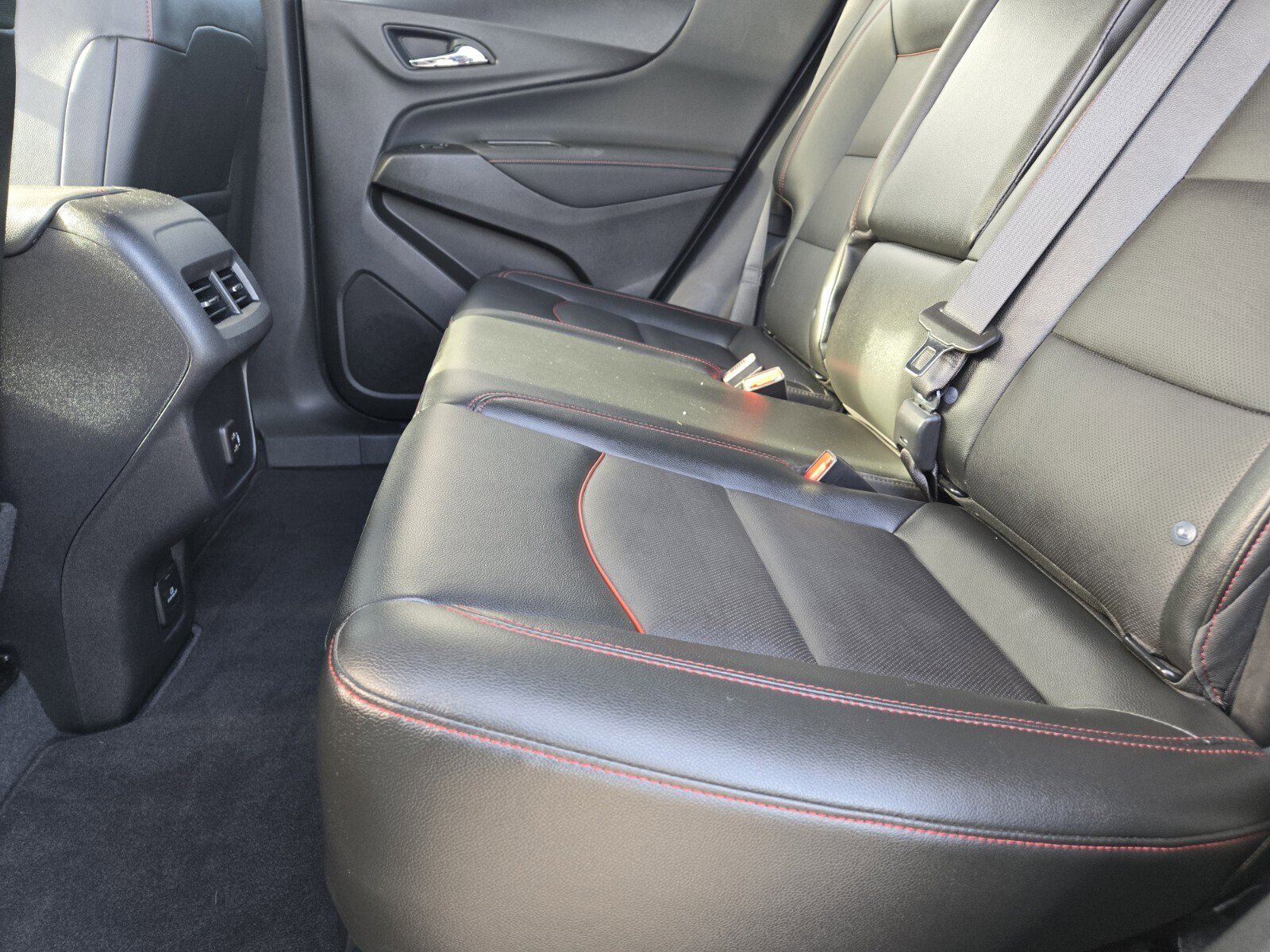 Used 2023 Chevrolet Equinox RS w/ RS Leather Package image 11