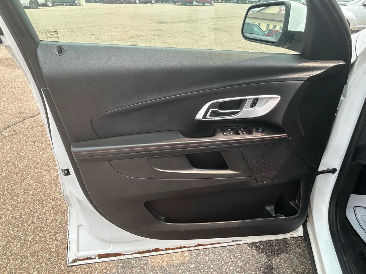 Used 2015 Chevrolet Equinox LT w/ Driver Convenience Package FWD image 16