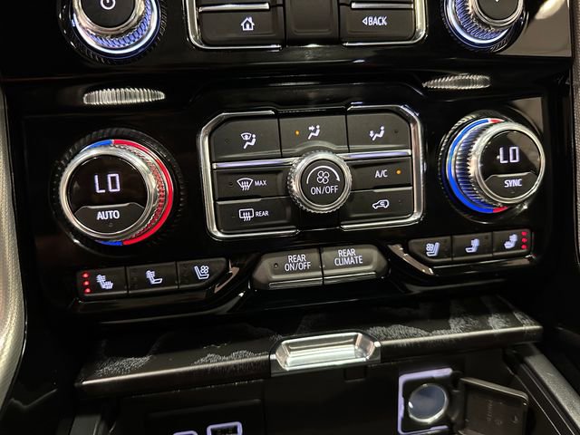 Used 2022 GMC Yukon Denali w/ Denali Premium Package AWD/4WD image 13