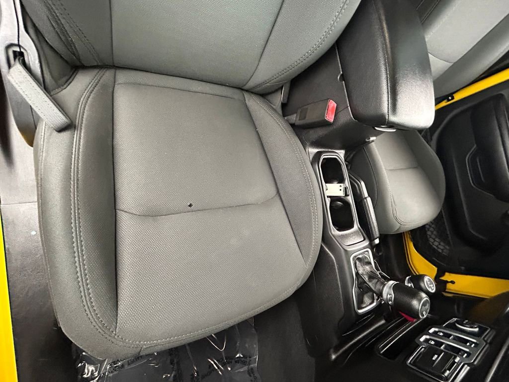 Used 2020 Jeep Wrangler Sport S image 27