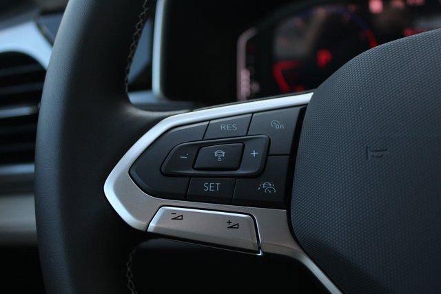 New 2025 Volkswagen Taos SEL AWD/4WD image 11