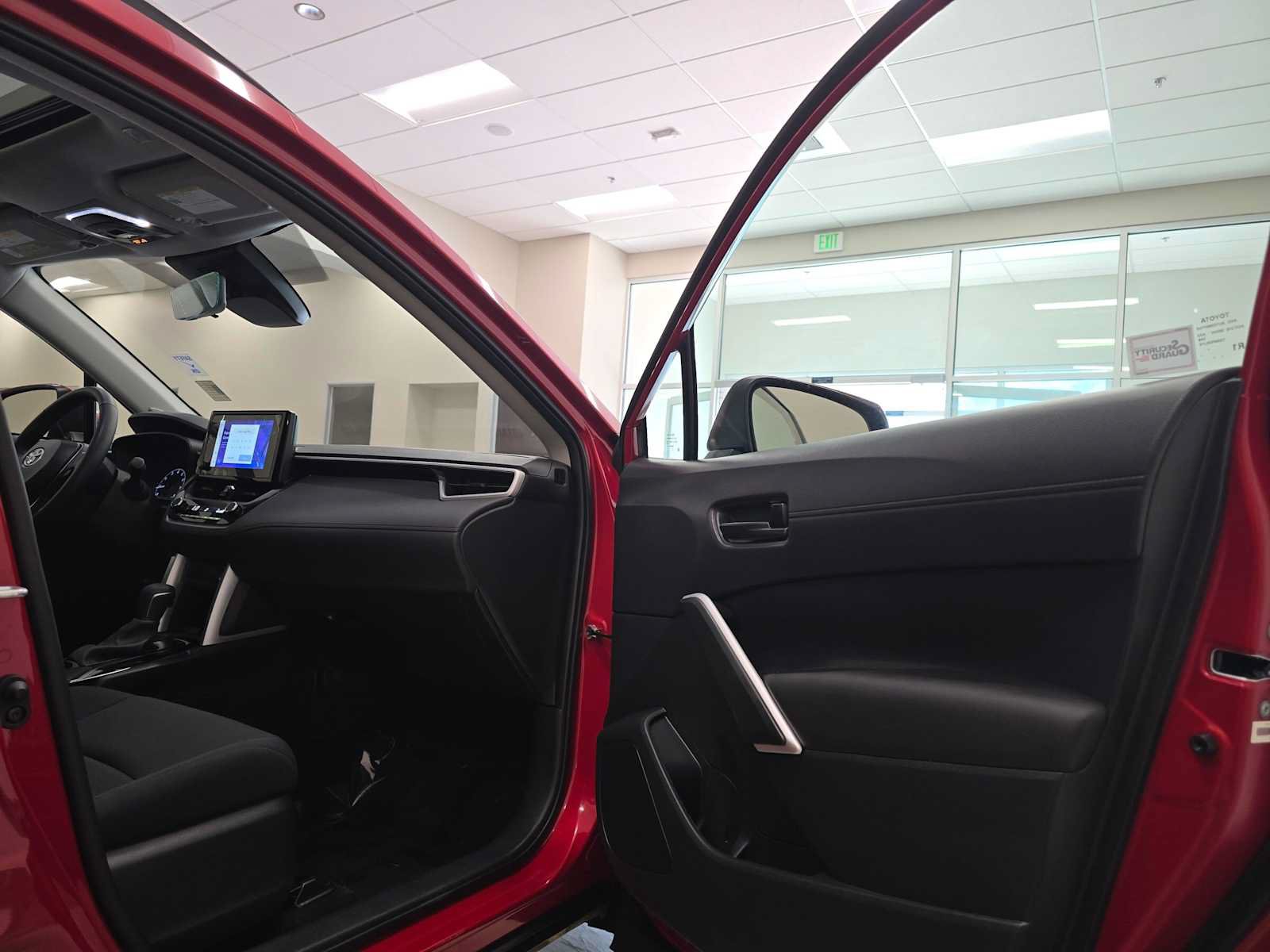 Certified 2024 Toyota Corolla Cross LE w/ Moonroof Package AWD/4WD image 30