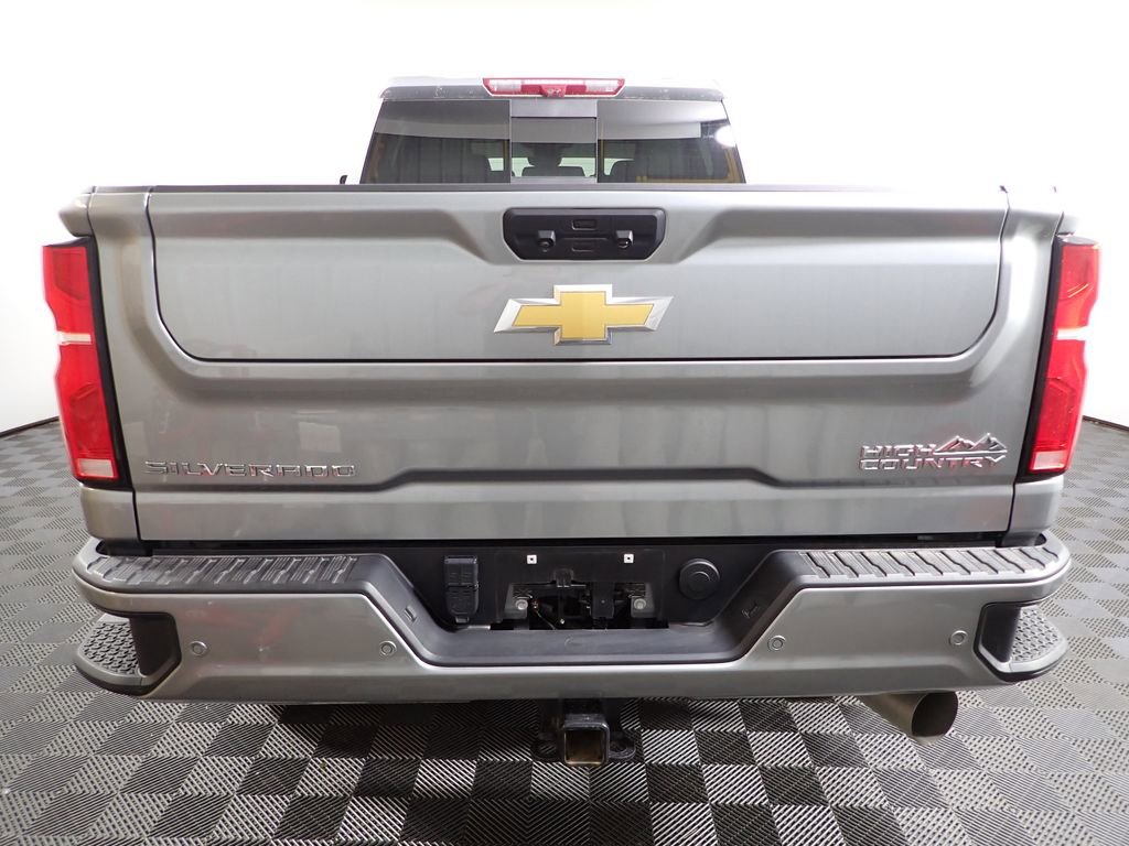 Used 2024 Chevrolet Silverado 3500 High Country w/ High Country Premium Package AWD/4WD image 16