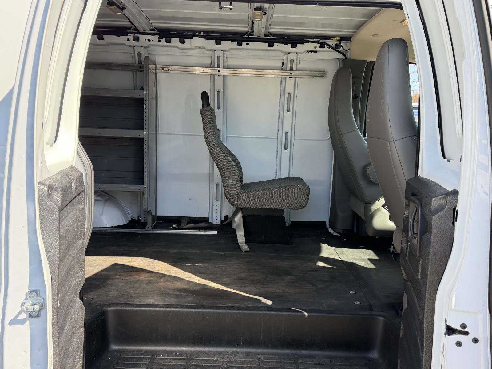 Used 2019 Chevrolet Express 2500 w/ Driver Convenience Package RWD image 7